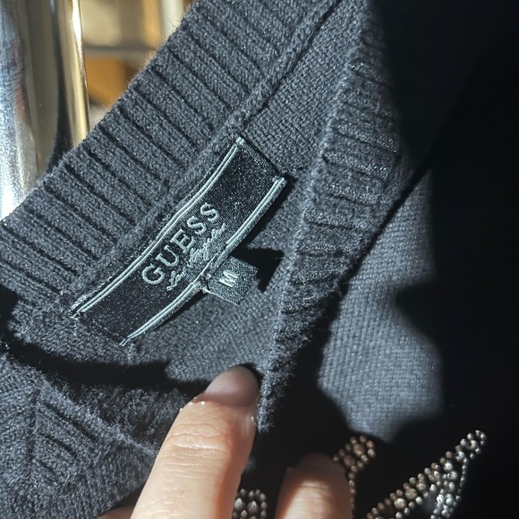 Women’s Embellished Guess Scope Neck Sweater Sz M!! - Picture 2 of 3